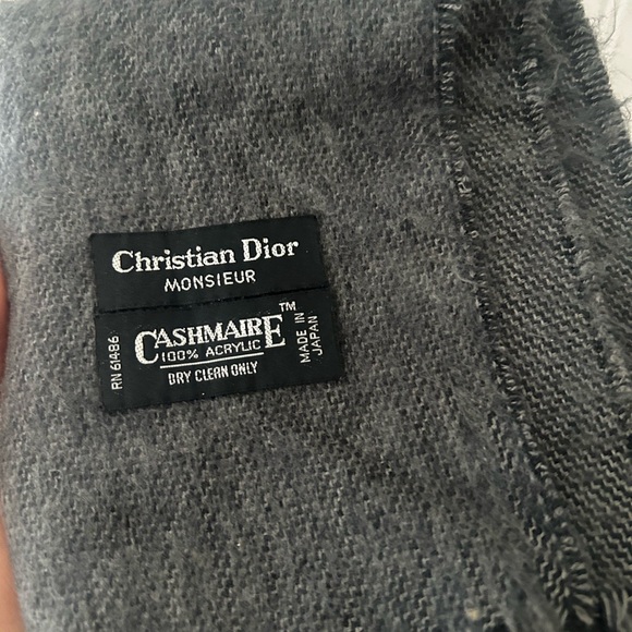 Dior Monsieur Gray Acrylic Scarf - Picture 2 of 3